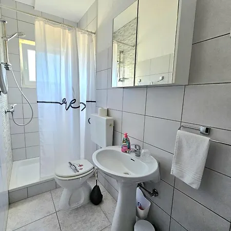 Apartment Alfirev Tomislav Vodice